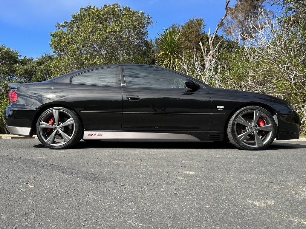 2002 Holden HSV GTS