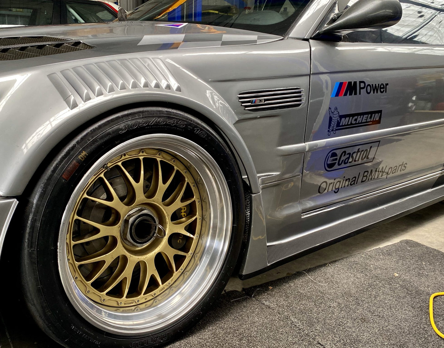 BMW M3 CSL E46