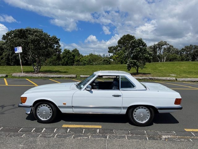 1988 Mercedes-Benz 300 SL Cabriolet