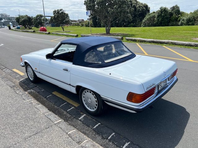 1988 Mercedes-Benz 300 SL Cabriolet