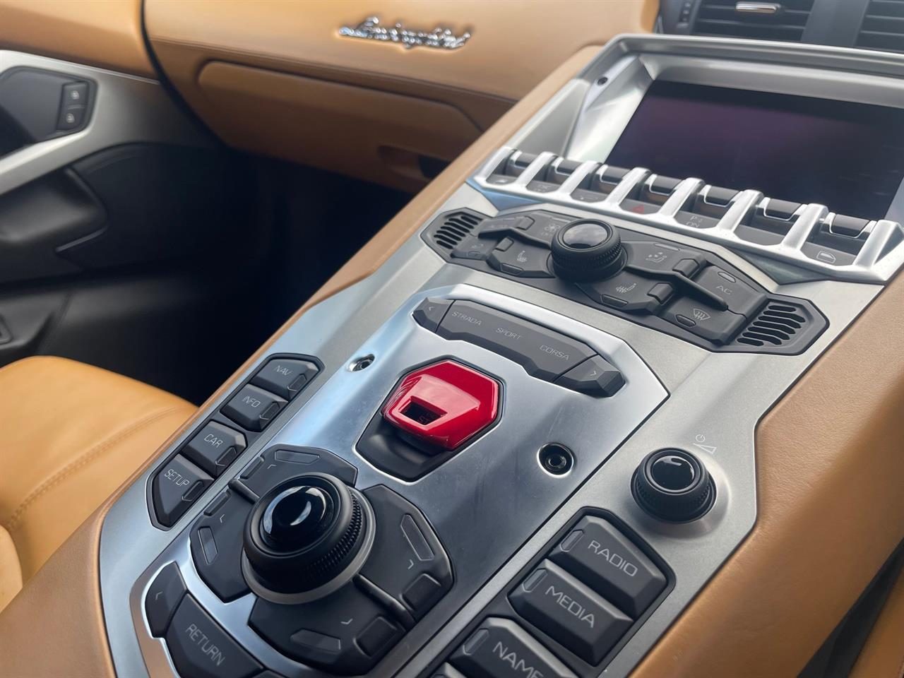 2012 Lamborghini Aventador LP700-4