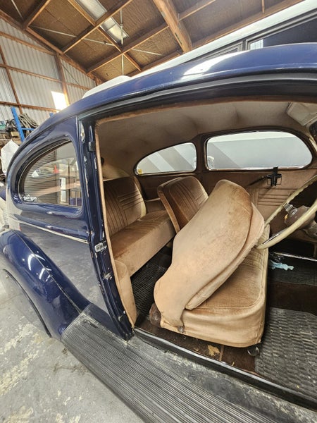 1939 Ford Deluxe Sloper