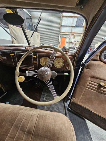 1939 Ford Deluxe Sloper