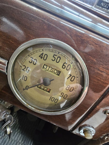 1939 Ford Deluxe Sloper