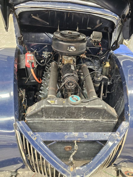 1939 Ford Deluxe Sloper