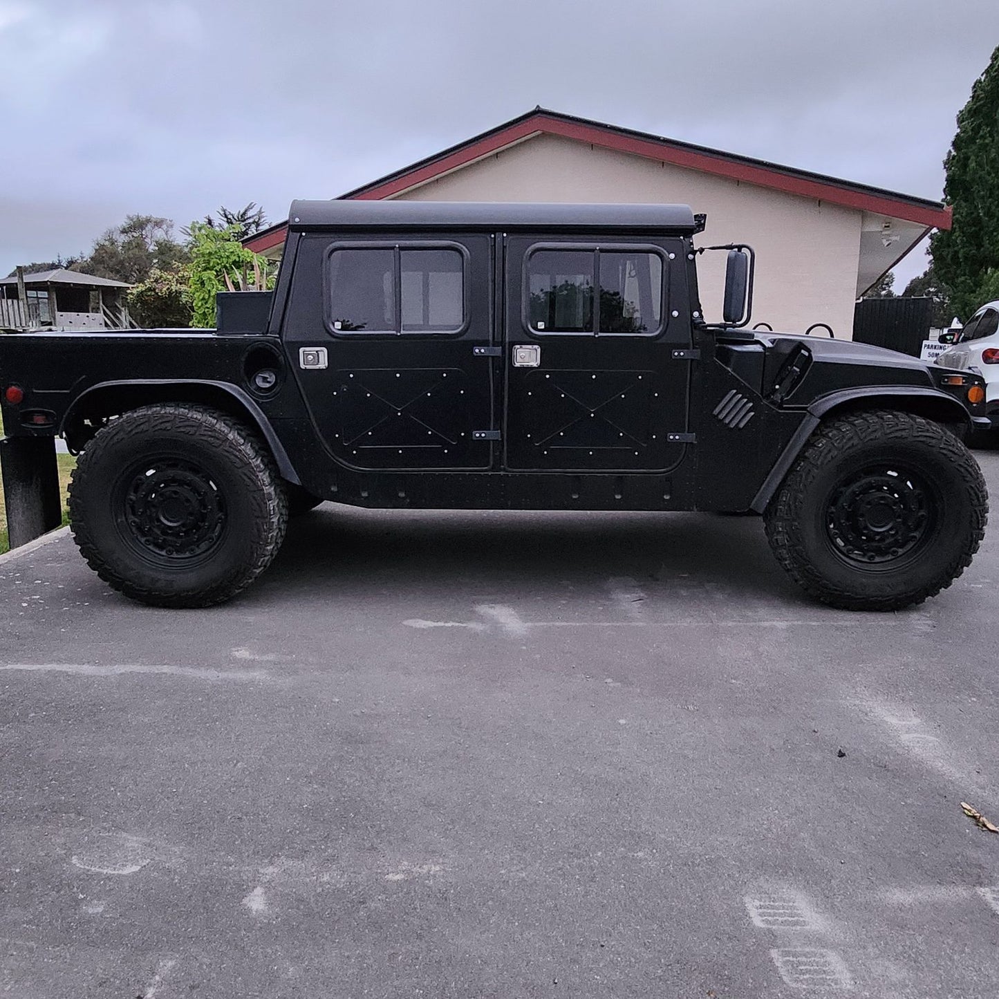 1991 Hummer M998