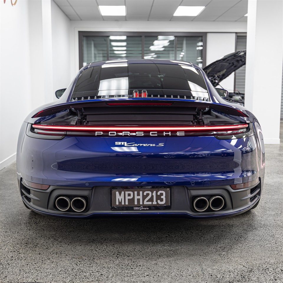 2019 Porsche 911 CARRERA