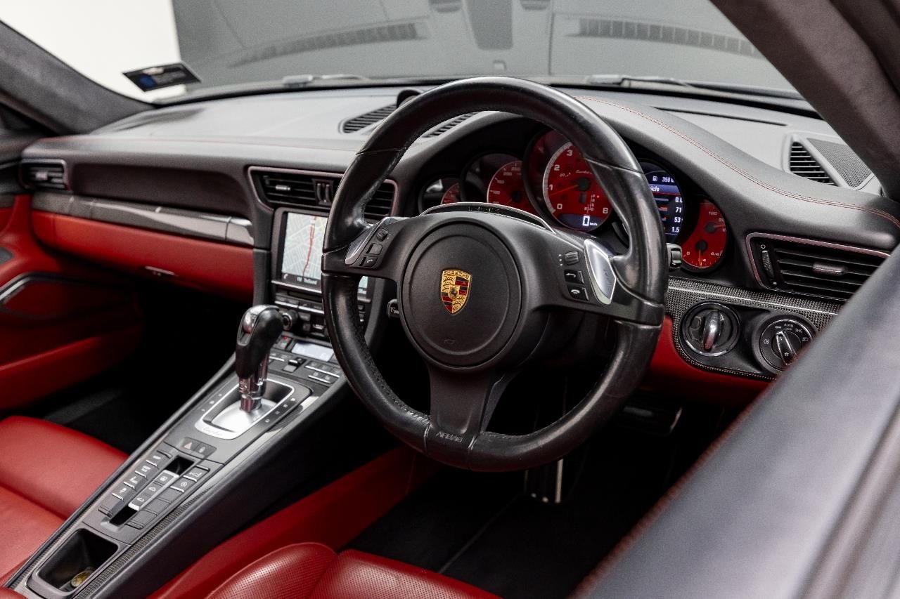 2015 Porsche 911 TURBO S 3.8P/4WD/7AT/