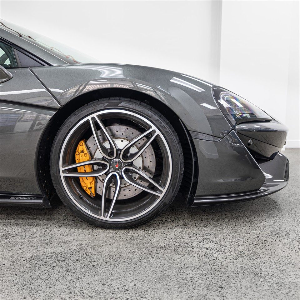 2017 McLaren 570GT