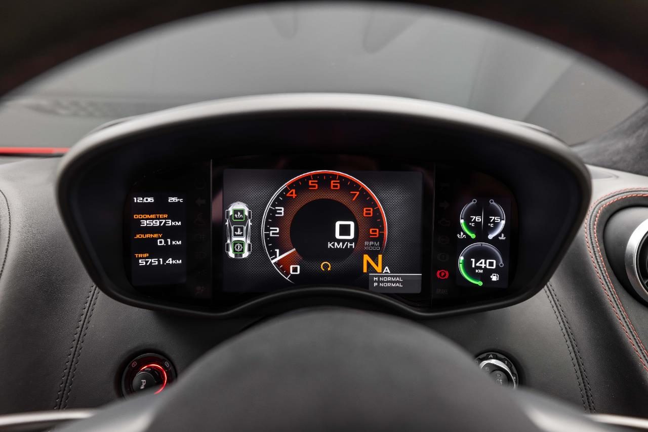 2016 McLaren 570S 3.8P/7AT/SP/2DR/2S