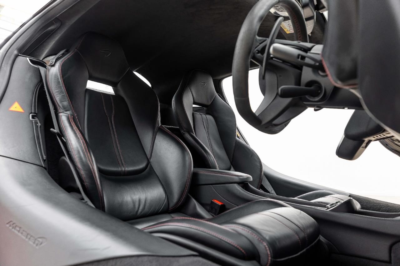 2016 McLaren 570S 3.8P/7AT/SP/2DR/2S