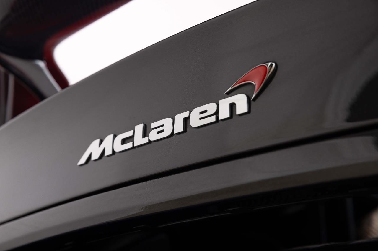 2016 McLaren 570S 3.8P/7AT/SP/2DR/2S
