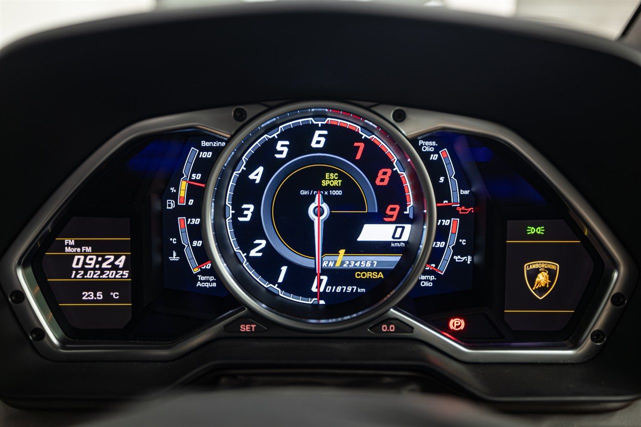 2012 Lamborghini Aventador LP700-4