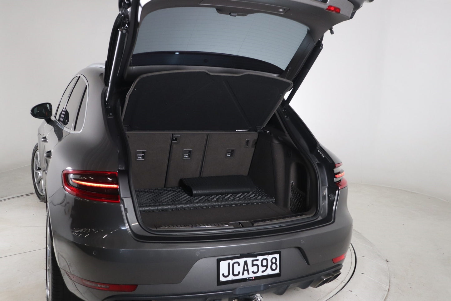 2015 Porsche Macan Turbo 4WD