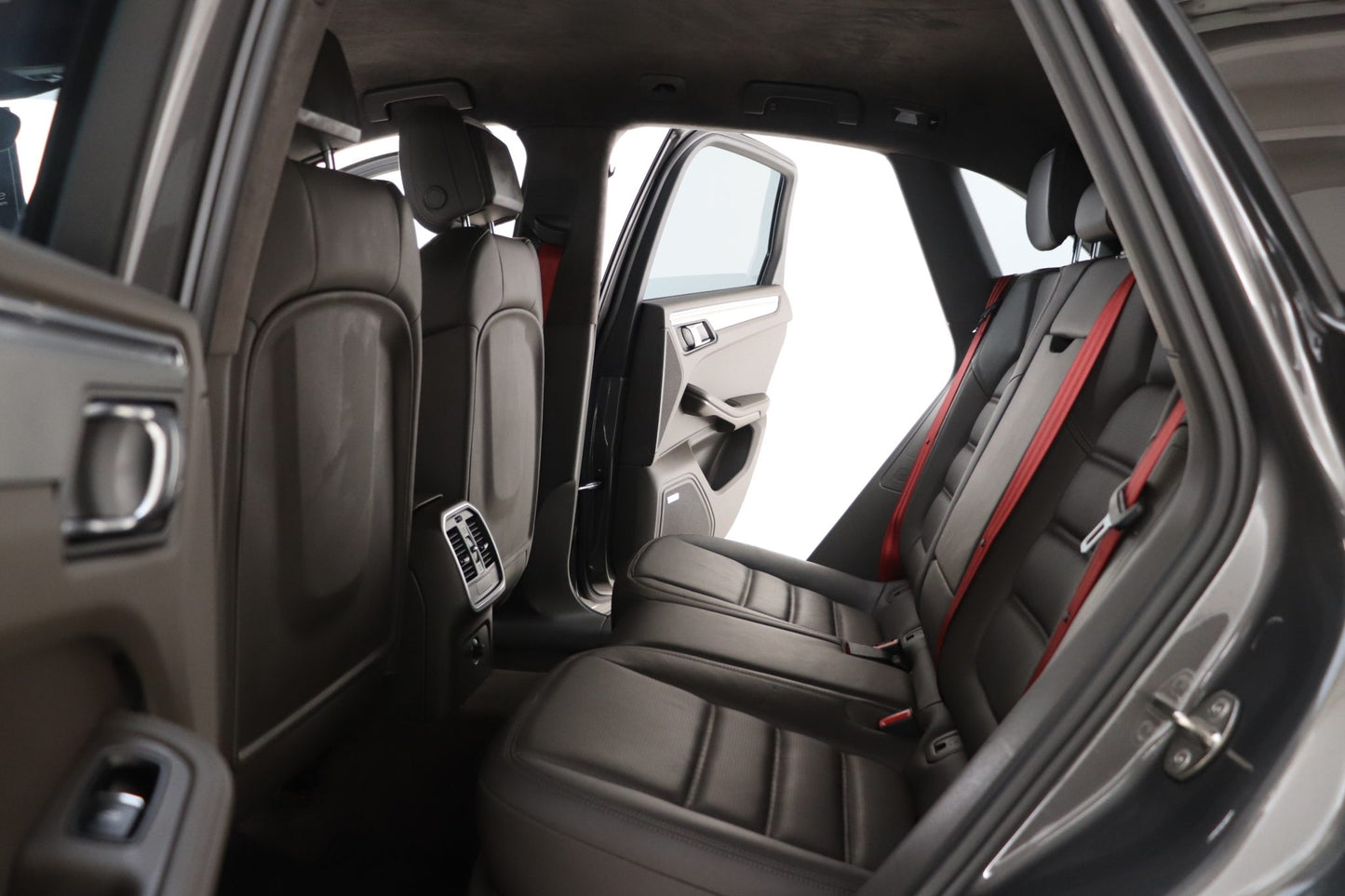 2015 Porsche Macan Turbo 4WD