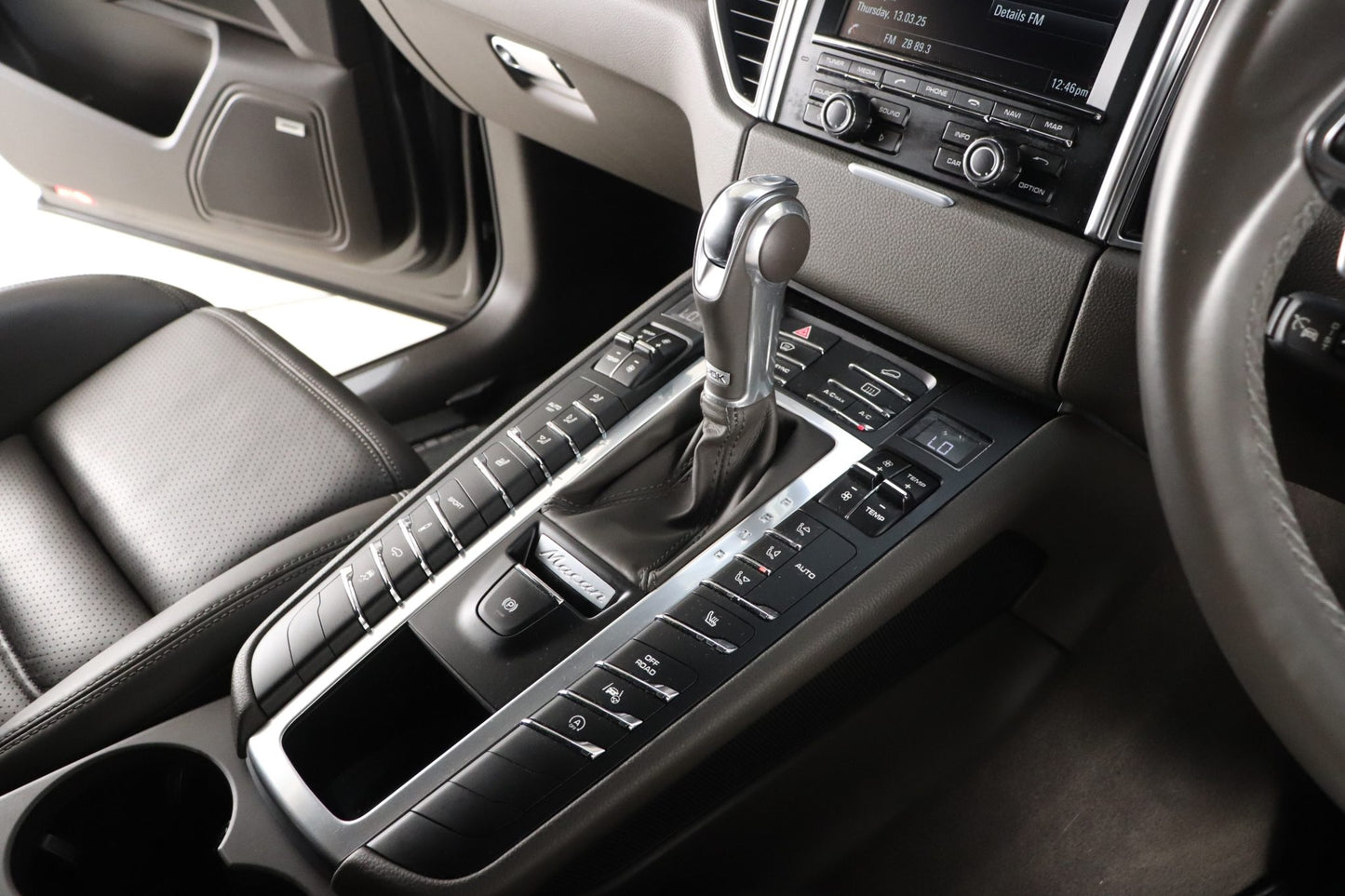 2015 Porsche Macan Turbo 4WD