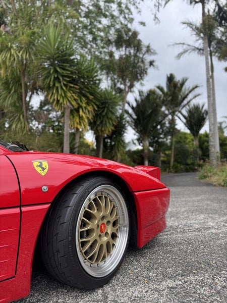 1992 Ferrari 348 - Manual