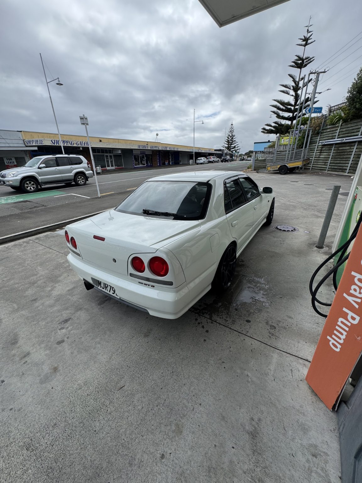 1998 Nissan Skyline GTT - Sedan
