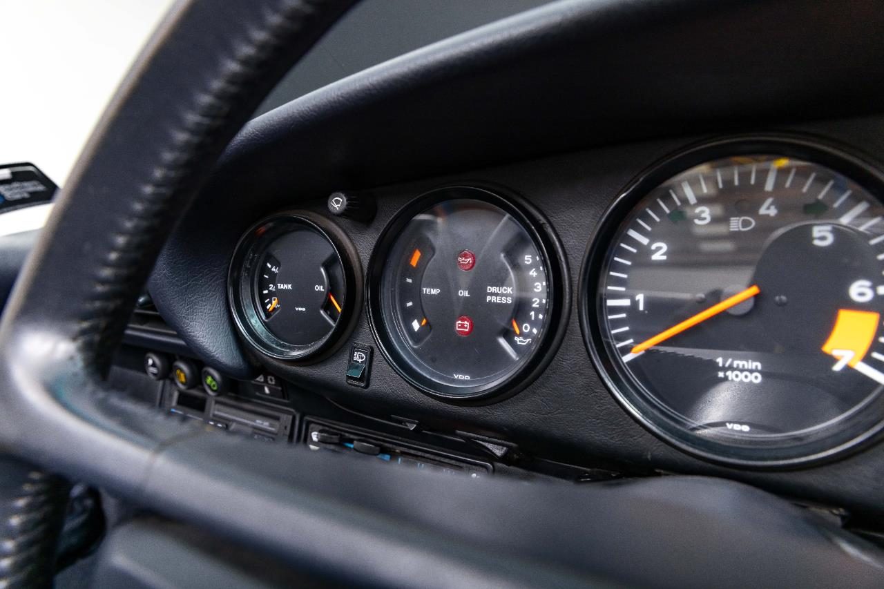 1989 Porsche 911 Carrera 3.2 Cabriolet