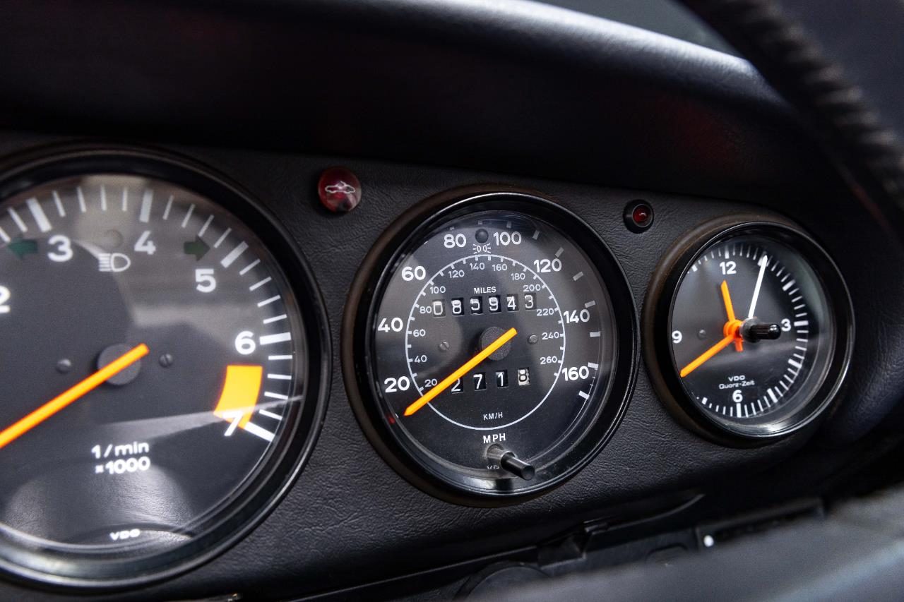 1989 Porsche 911 Carrera 3.2 Cabriolet