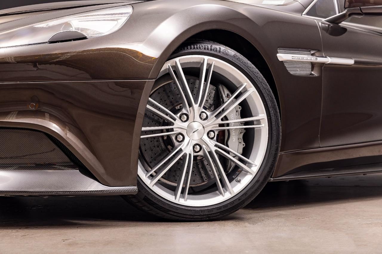 2013 Aston Martin Vanquish Coupe