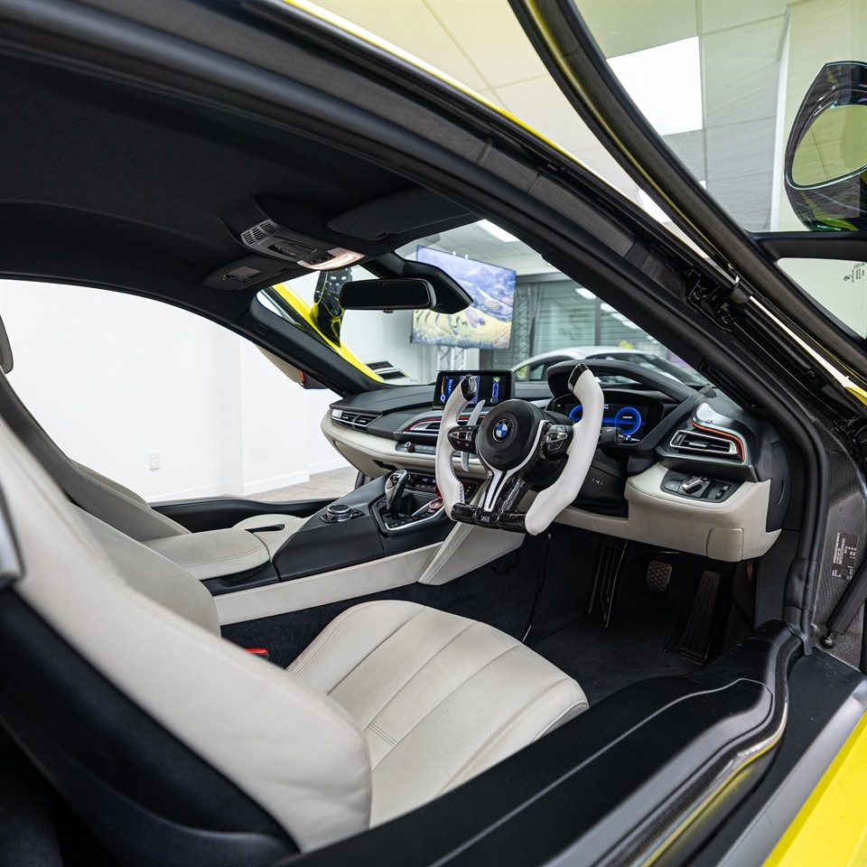 2016 BMW i8 M-SPORT COUPE