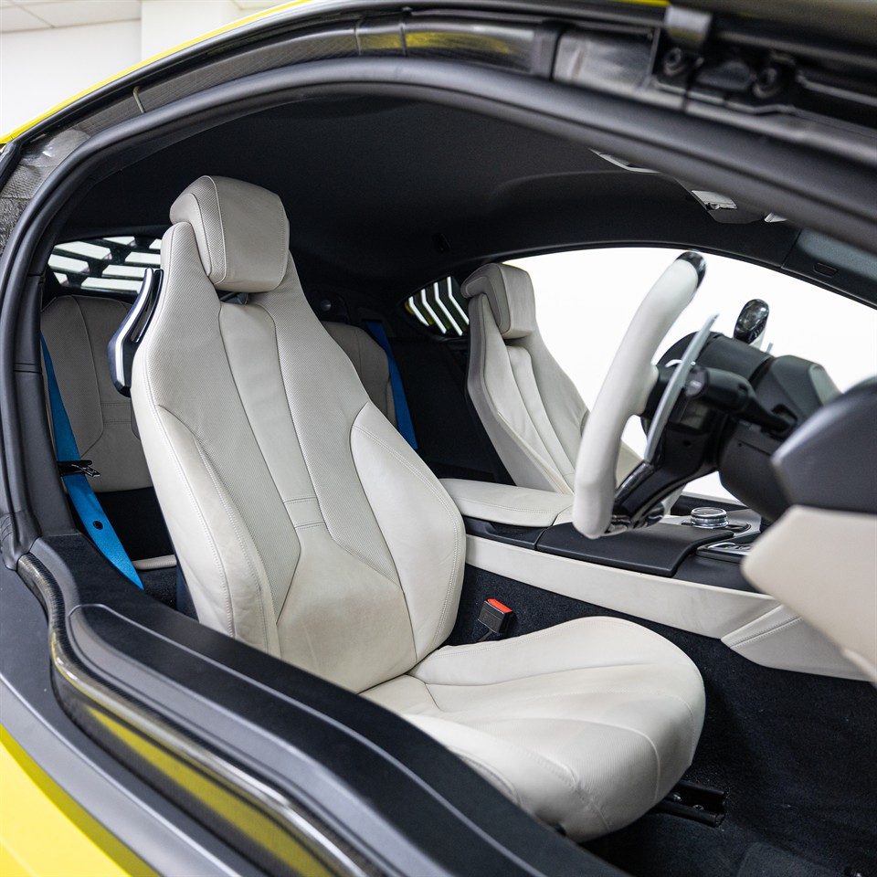 2016 BMW i8 M-SPORT COUPE