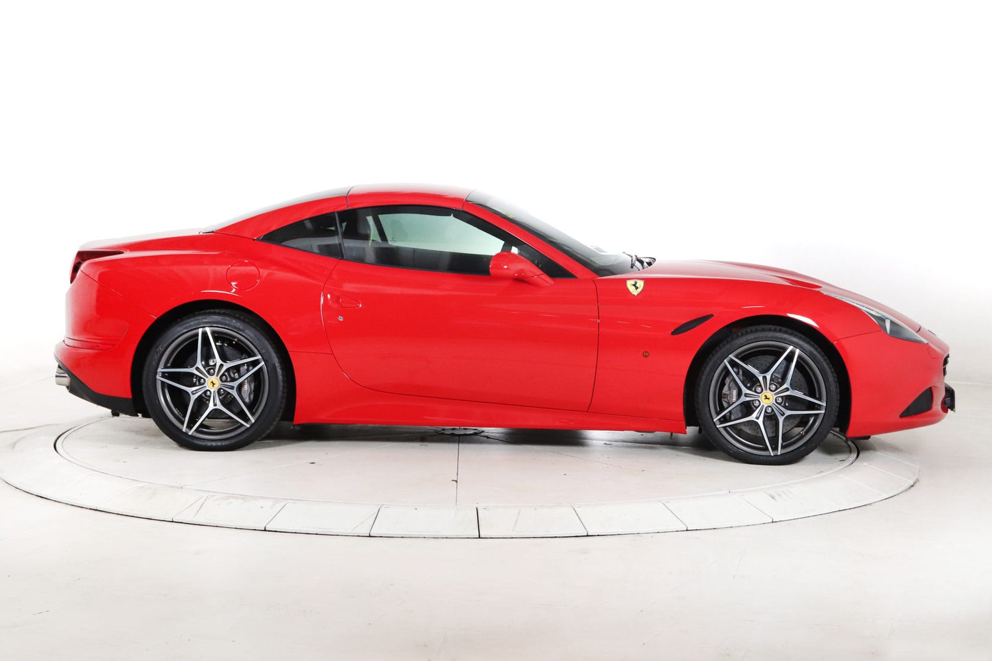 2016 Ferrari California T