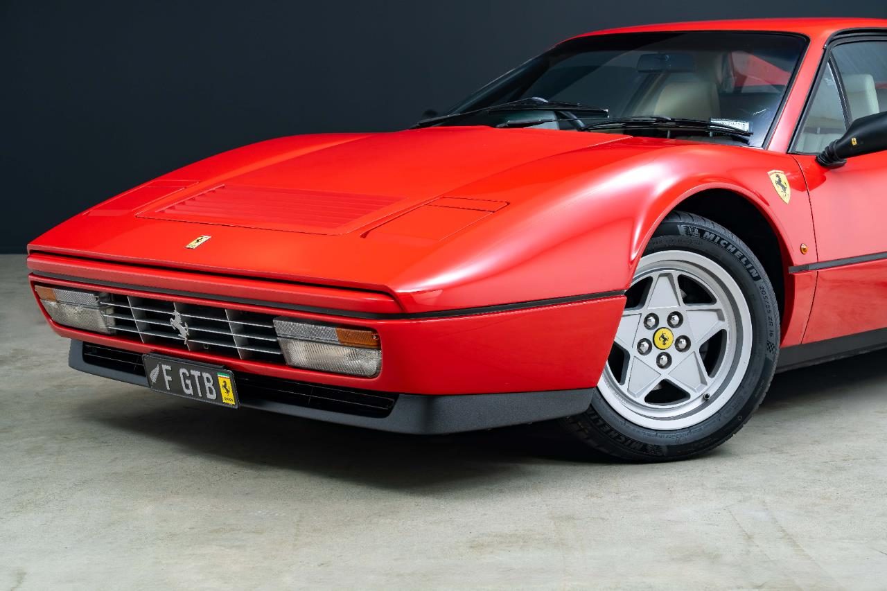 1987 Ferrari 328 GTB