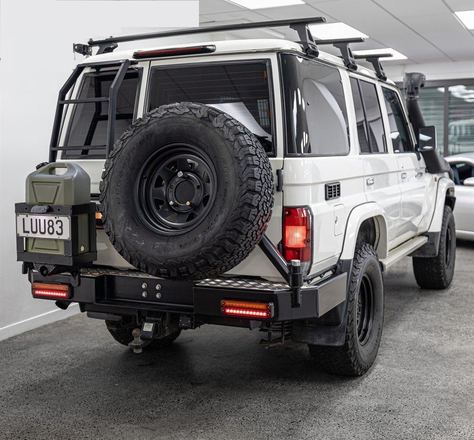 2018 Toyota Land Cruiser LX 4.5DT/4WD/5MT