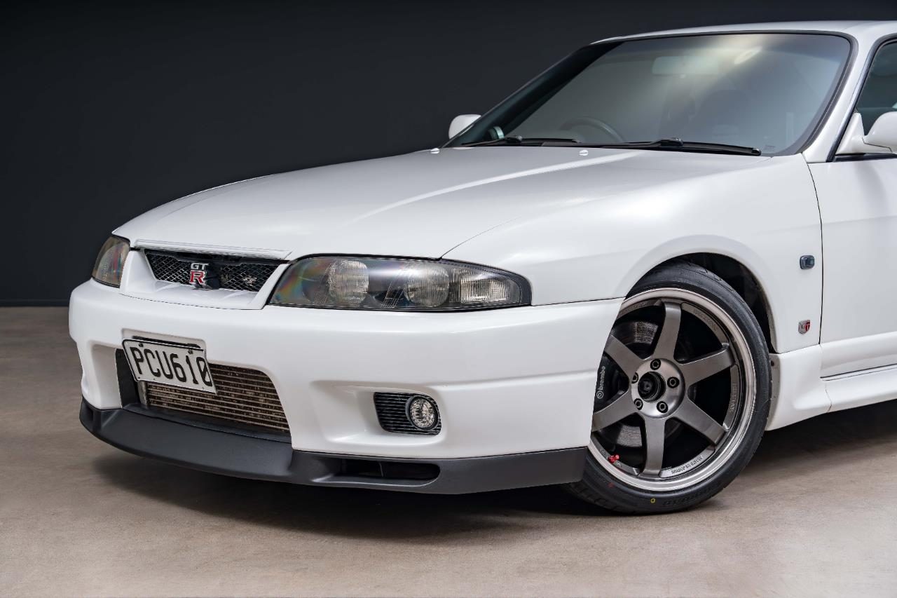 1995 Nissan Skyline GT-R V-Spec (R33)