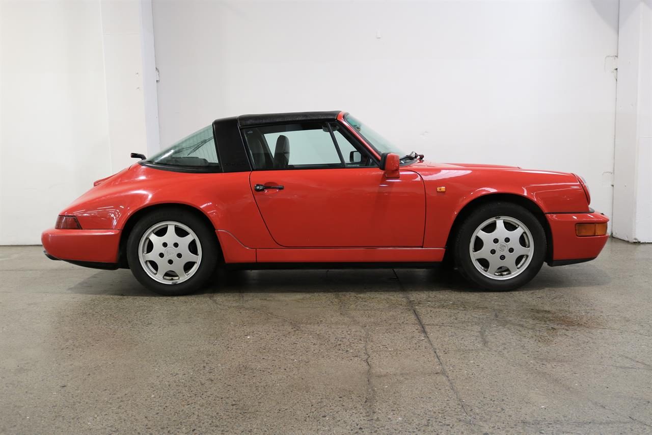 1991 Porsche 911 Carrera 2 Targa