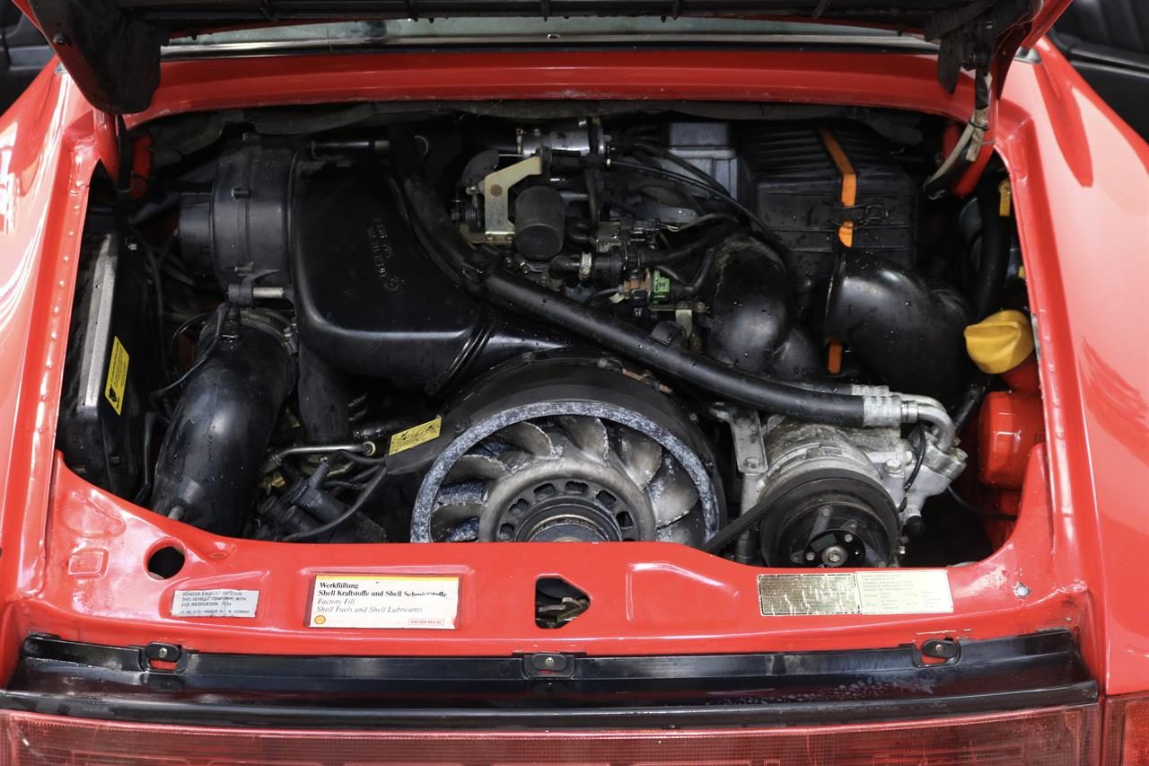 1991 Porsche 911 Carrera 2 Targa