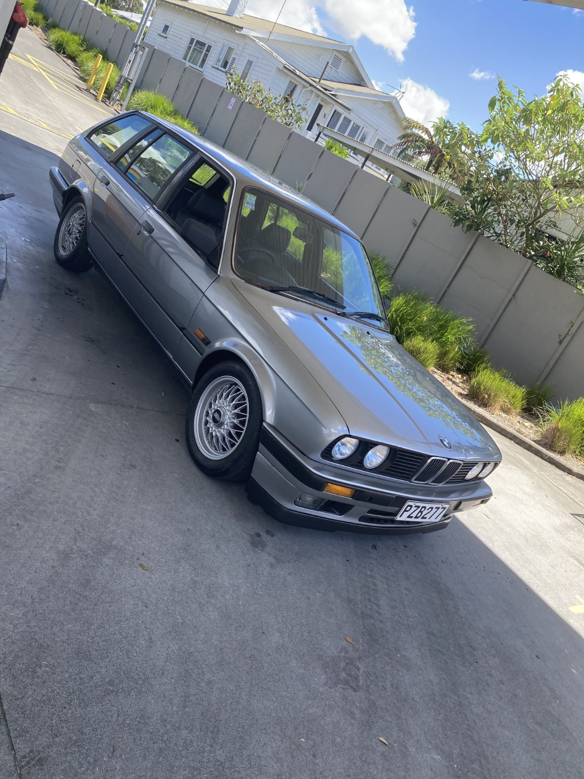 1988 BMW 320i