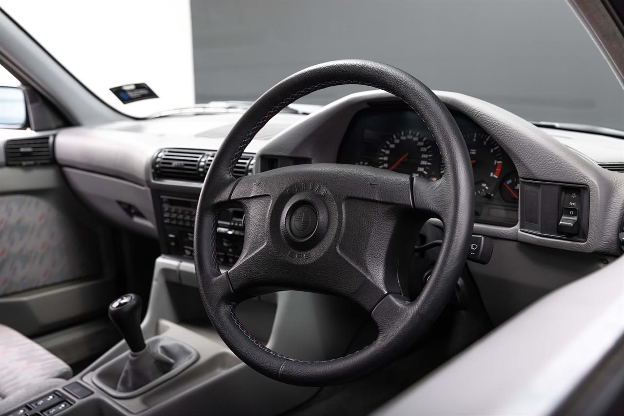 1992 BMW M5 SEDAN (E34)