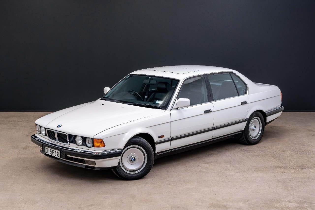1989 BMW 750iL Sedan V12 (E32)