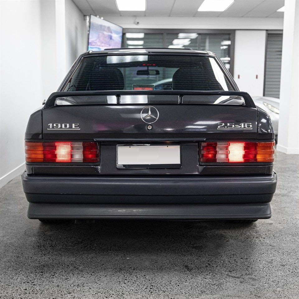 1989 Mercedes-Benz 190 E Cosworth 16-2.5L