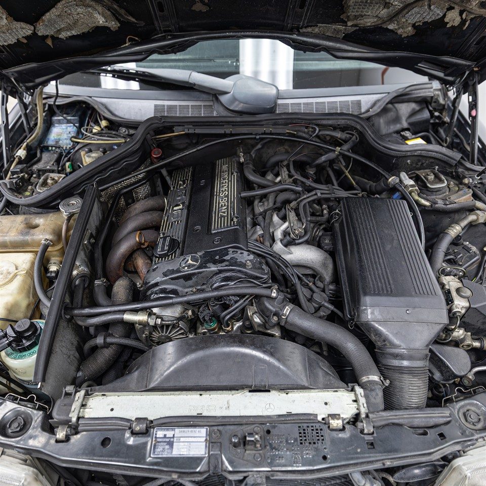 1989 Mercedes-Benz 190 E Cosworth 16-2.5L