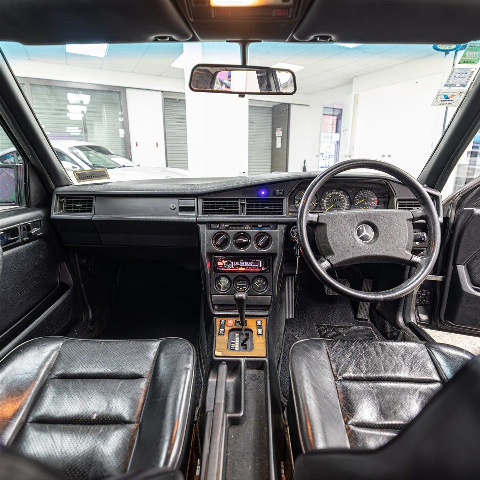 1989 Mercedes-Benz 190 E Cosworth 16-2.5L