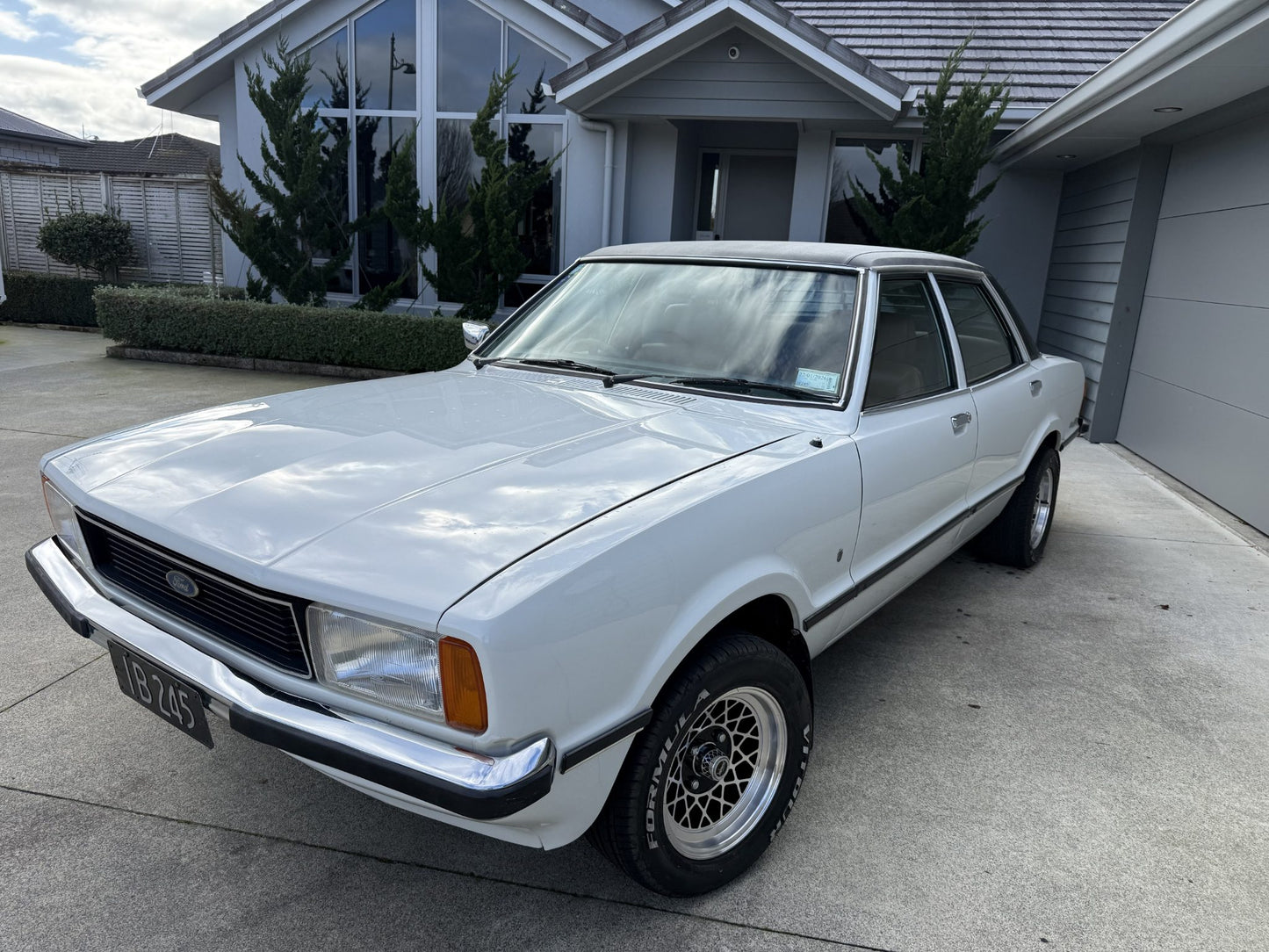 1977 Ford Cortina MK4, 2.0 Ghia