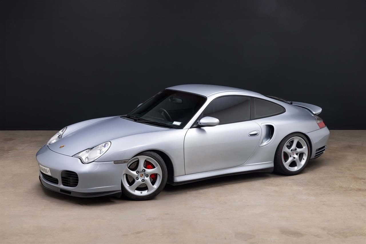 2002 Porsche 911 Turbo Coupe AWD 3.6P 6M 2DR