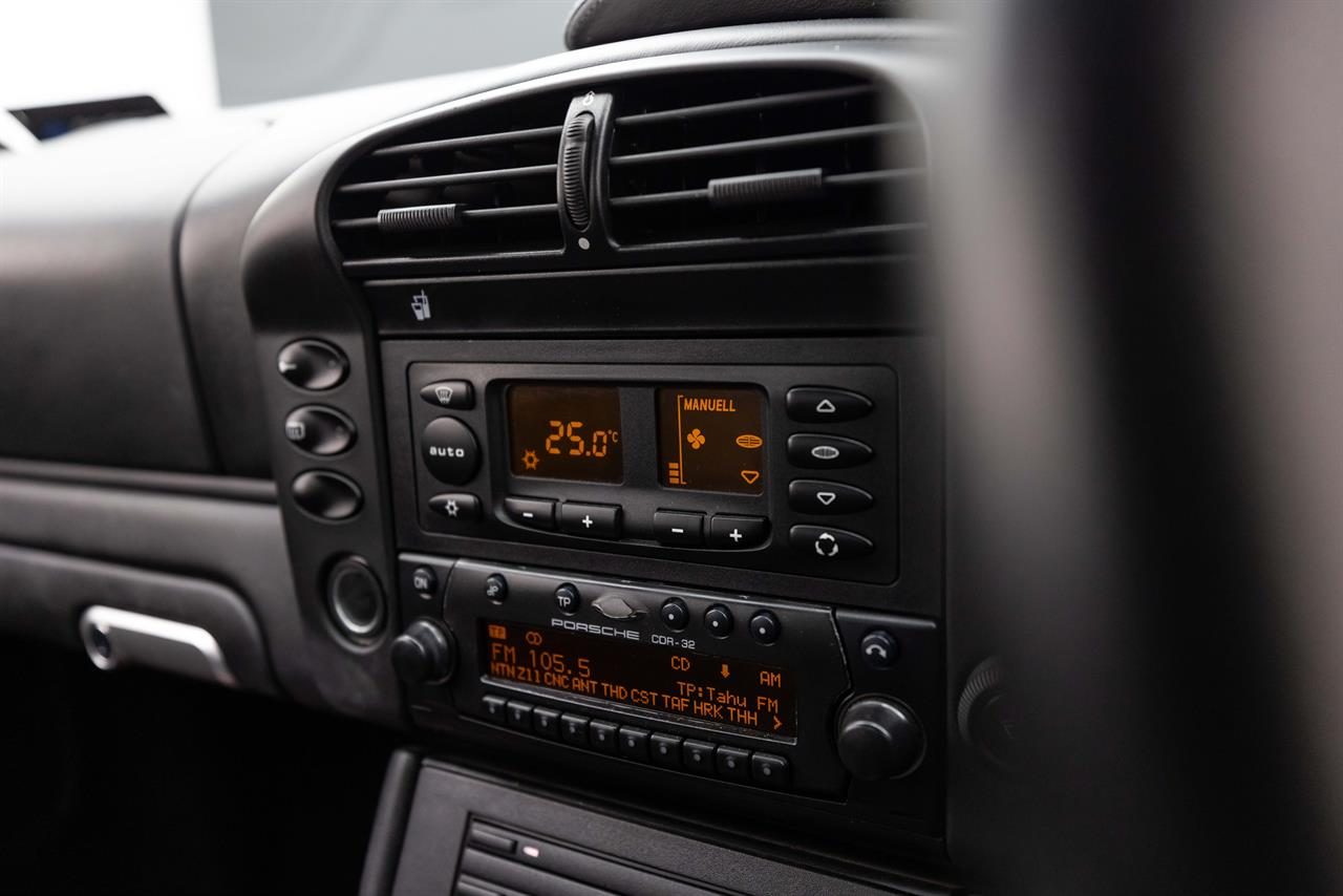 2002 Porsche 911 Turbo Coupe AWD 3.6P 6M 2DR