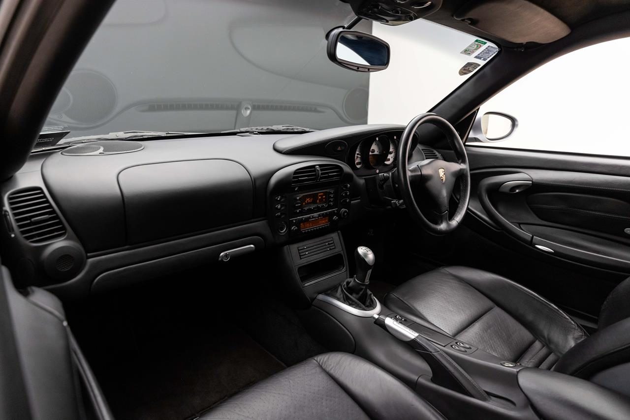 2002 Porsche 911 Turbo Coupe AWD 3.6P 6M 2DR
