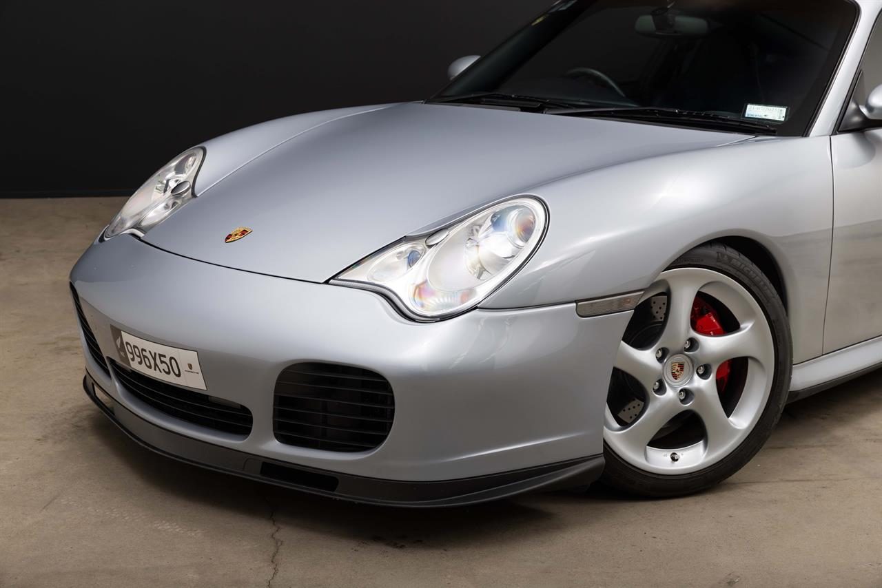 2002 Porsche 911 Turbo Coupe AWD 3.6P 6M 2DR