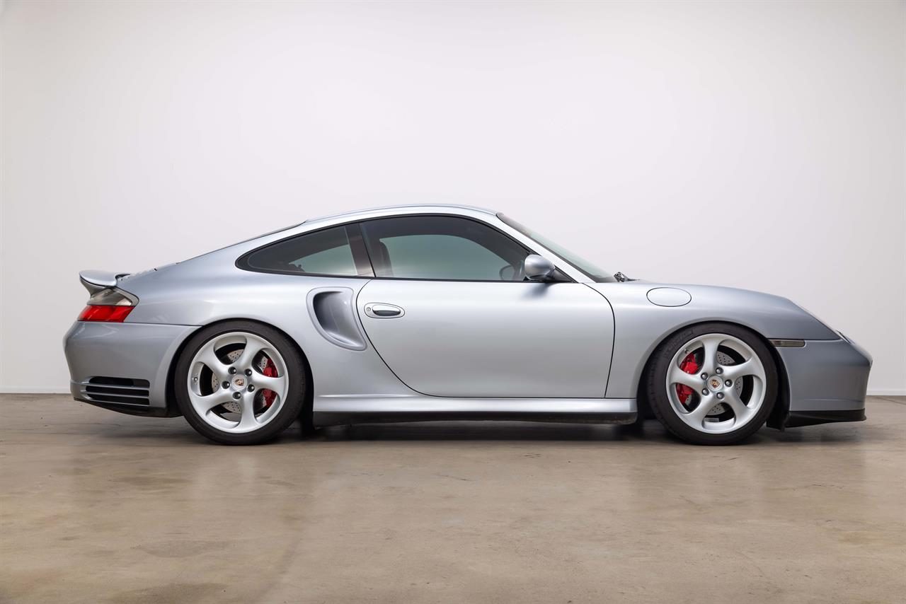 2002 Porsche 911 Turbo Coupe AWD 3.6P 6M 2DR