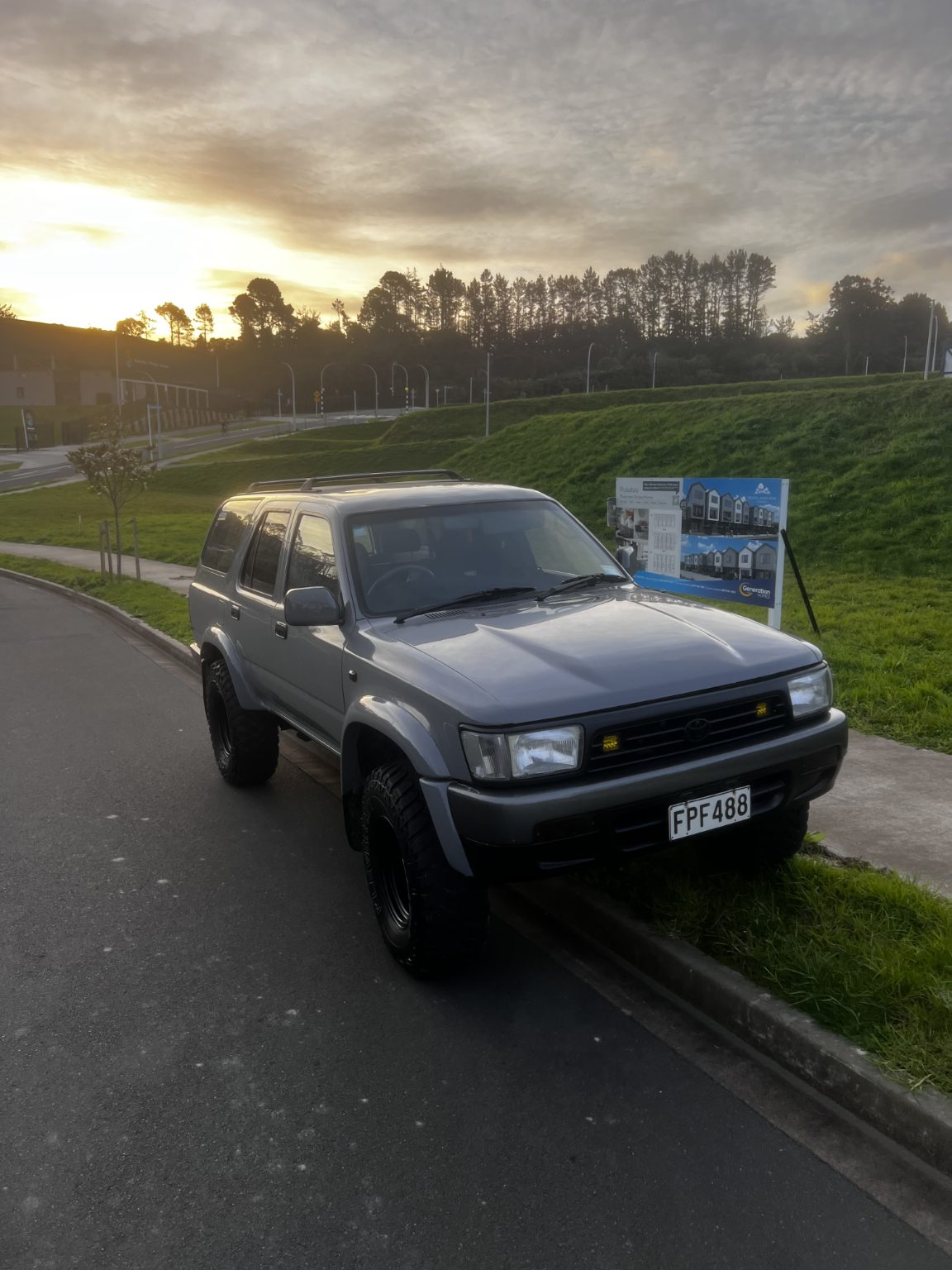 1992 Toyota Hilux V8 Surf