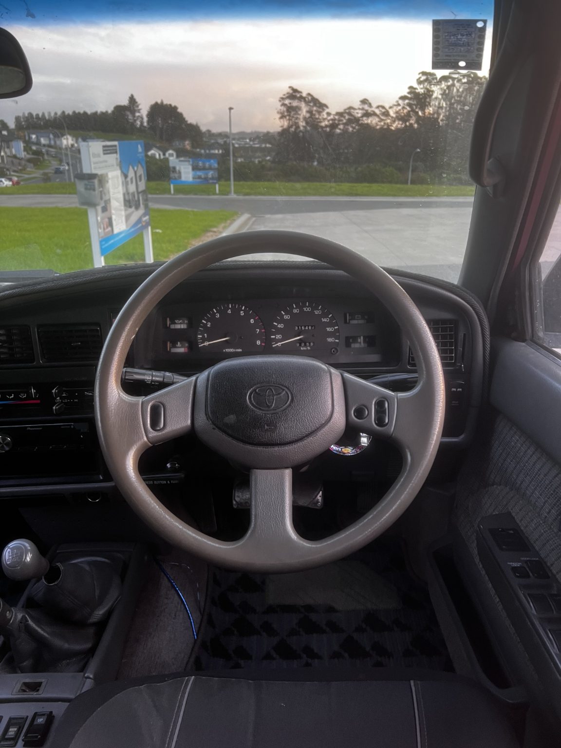 1992 Toyota Hilux V8 Surf