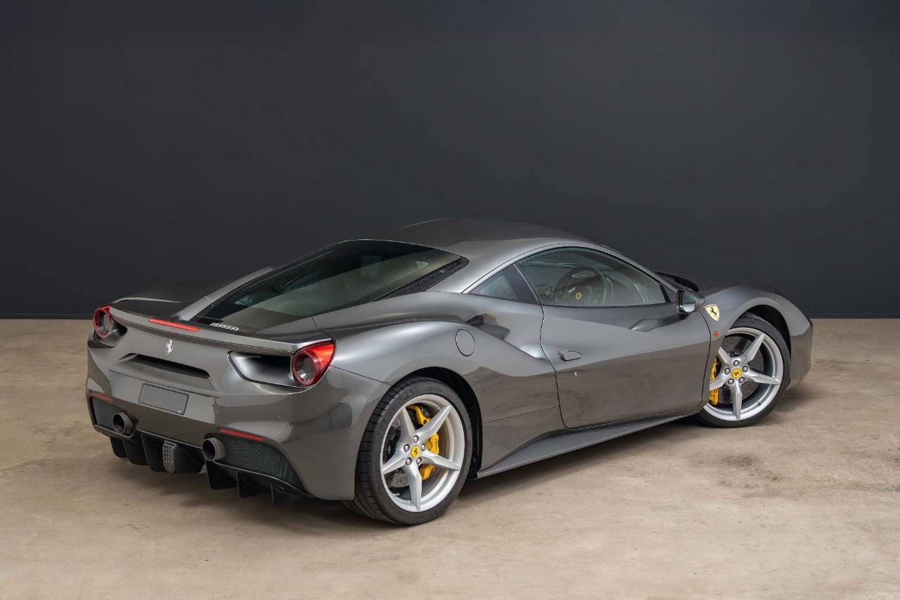 2016 Ferrari 488 GTB 3.9P/7AM/SP/2DR