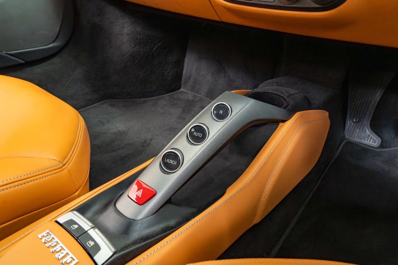 2016 Ferrari 488 GTB 3.9P/7AM/SP/2DR
