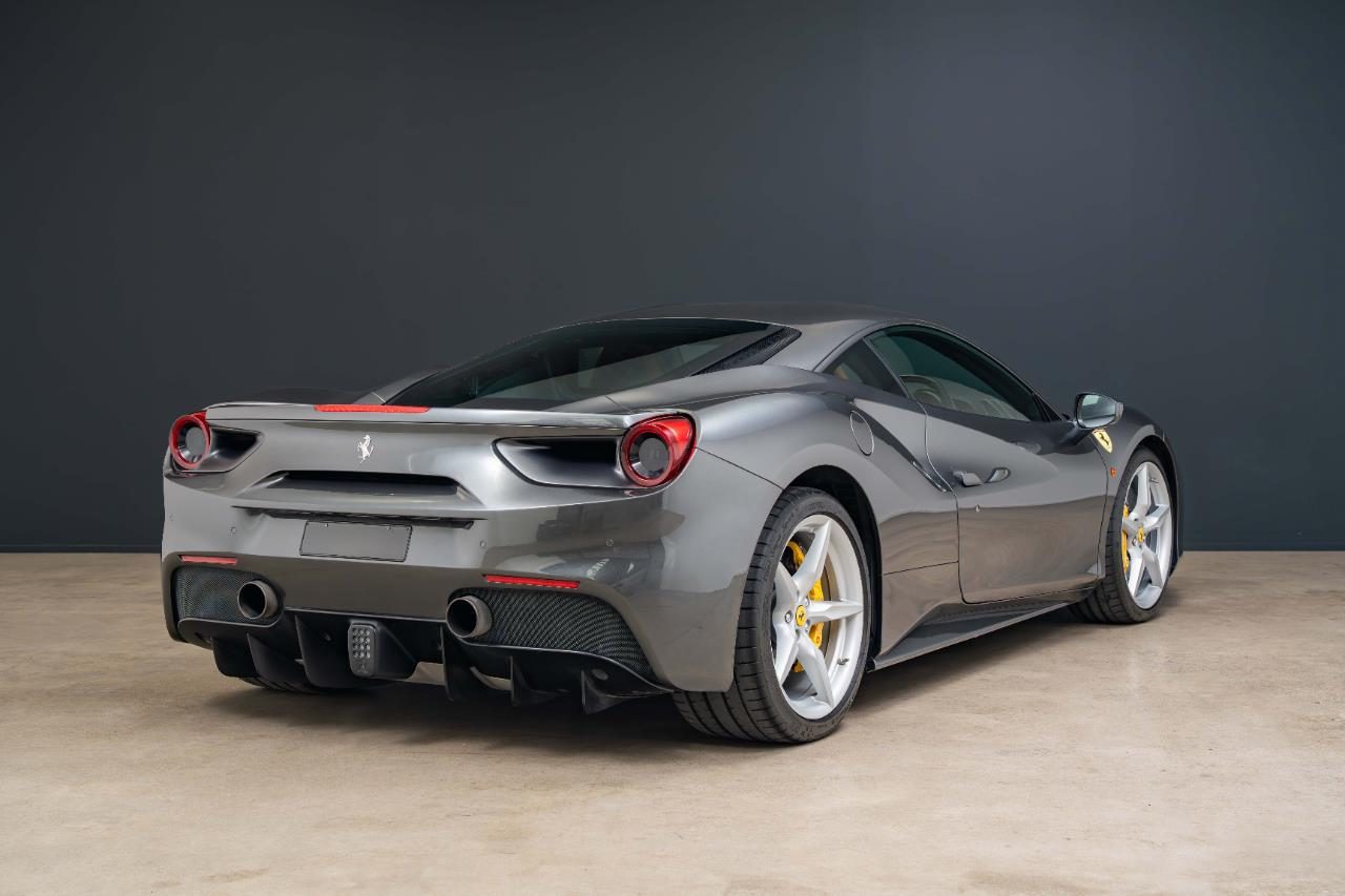 2016 Ferrari 488 GTB 3.9P/7AM/SP/2DR